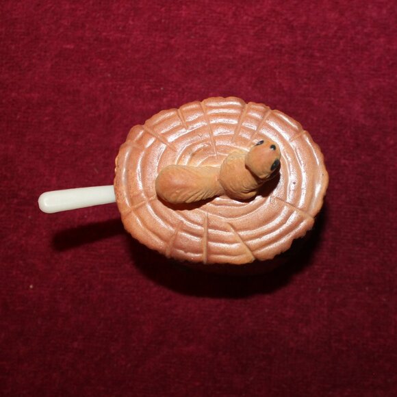 Vintage Ceramic Squirrel on Log, Jam Jar with Spoon - Picture 4 of 5